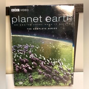 BBC video Planet Earth The complete series. 5 disc set DVD video